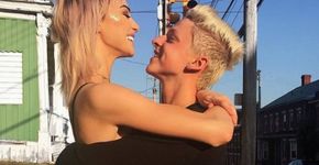Sem querer, estrela do Instagram transmite sexo com namorado