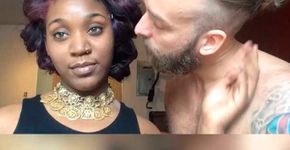 Vídeo de homem fazendo maquiagem da namorada rende ataques