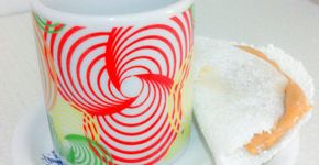 Aprenda a fazer mini tapioca fit para acompanhar o cafezinho