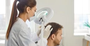 Veja as causas e os tratamentos para a alopecia areata