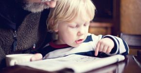 Campanha doa livros infantis para estimular adultos a lerem para crianças