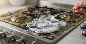 3 pastinhas caseiras para limpar fogão e forno fácil