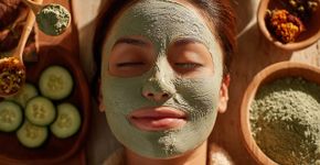 Máscara de argila elimina acne e reduz poros visivelmente