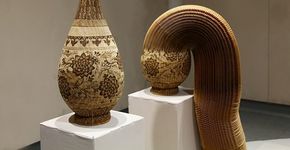 Artista chinês cria esculturas maleáveis com papel dobrado