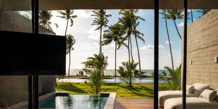 Featured main: Praia do Patacho ganha hotel boutique pé na areia focado no público adulto