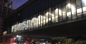 Protesto fecha Paulista em direção ao Centro