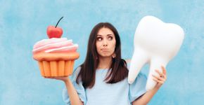 7 alimentos que você deveria evitar para não estragar os dentes