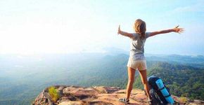 Namore uma mulher que viaje sozinha