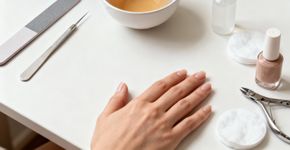 Técnica viral de manicure em casa promete unhas de salão