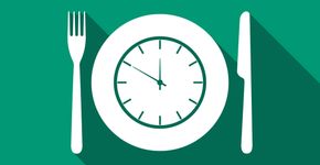 Qual o melhor horário para jantar para quem quer perder peso? Harvard responde