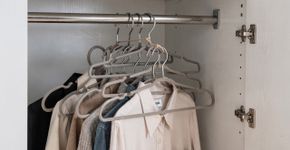 Truque do elástico de cabelo que organiza o guarda-roupa e faz caber o dobro de coisas