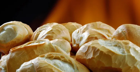 Nutricionista revela: comer pão francês todo dia engorda mesmo?