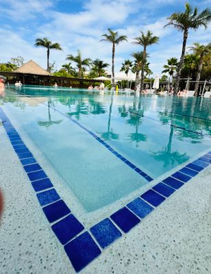 Uma das piscinas incríveis do resort