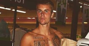 Justin Bieber tatua peito e barriga e vira o assunto do dia
