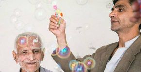 Fotógrafa retrata lado sensível de pacientes em hospital psiquiátrico