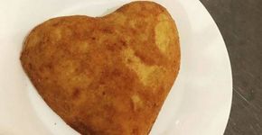 Lanchonete lança coxinha em forma de coração no Dia dos Namorados
