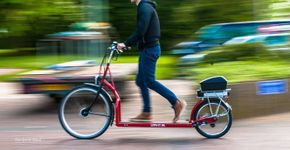Designer cria bicicleta elétrica com esteira no lugar dos pedais