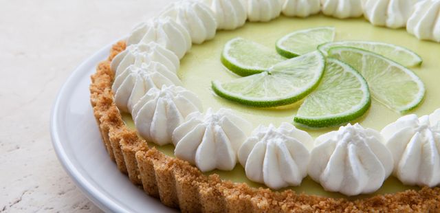 Torta de limão refrescante e sem erro para adoçar seu dia