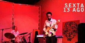 Duo de jazz Pé na Cozinha na Serralheria