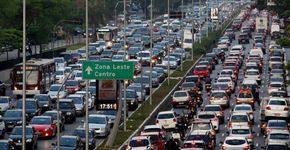 Paulistano passa 27 dias por ano no trânsito