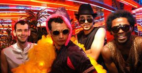 Edy Star se apresenta no projeto “Prata da Casa”