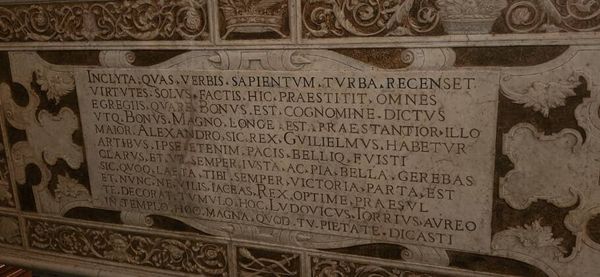 Interior da Catedral de Monreale, considerada uma das maiores expressões da arquitetura árabe-normanda