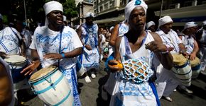 Domingo tem cortejo do Afoxé Filhos de Gandhi no centro
