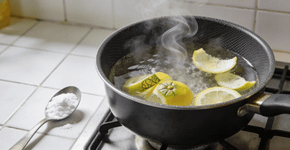 Ferver casca de limão com bicarbonato: o truque simples para uma casa a cheirar a fresco