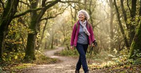 Instrutores de caminhada concordam: “Mulheres que desejam manter o peso a partir dos 60 anos precisam de uma rotina de passos diários para acelerar o metabolismo.”