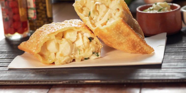 Featured main: Pastel de palmito caseiro: aprenda esta receita fácil para celebrar o Dia do Pastel