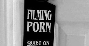 4 motivos para toda mulher assistir a um filme pornô