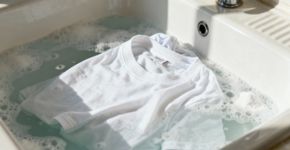 O produtinho caseiro que limpa até a última mancha da roupa branca sem esforço