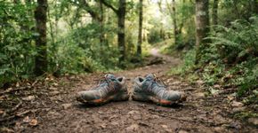 O tamanho do passo e o calçado podem mudar a sensação de uma caminhada, mesmo mantendo o mesmo ritmo