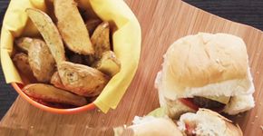 Fast food caseiro para crianças: aprenda a fazer hambúrguer e batatinha