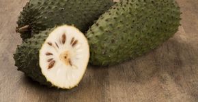 Graviola: 7 benefícios da fruta para a saúde e dicas de consumo
