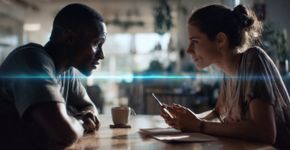 Por que as pessoas checam o celular durante uma conversa
