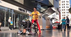 Artista usa rodas de bicicletas para fazer desenhos impressionantes