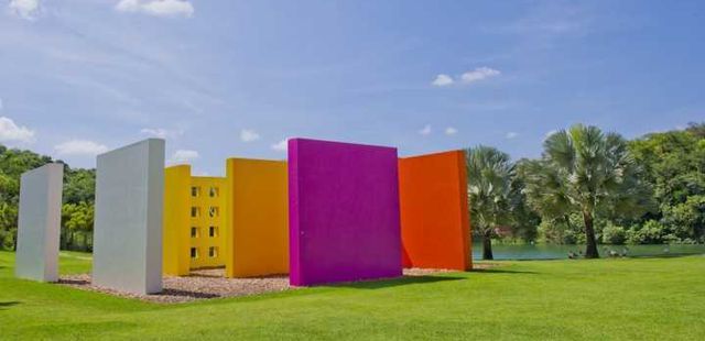23 obras incríveis ao ar livre para apreciar no Inhotim