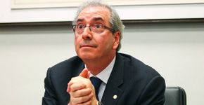 Catraca Livre quer saber: Eduardo Cunha deve sair ou ficar?