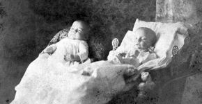 No século 19, fotografar parentes mortos era uma forma de homenageá-los