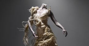 Alexander Mcqueen no Metropolitan Museum Of Art