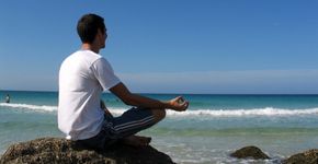 Meditação pode reduzir sintomas de depressão e ansiedade, diz estudo