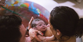 Mãe vivencia parto natural depois de quatro cesáreas