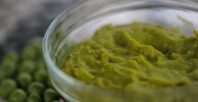 Receita para os dias frios: purêzinho verde de ervilha com batata
