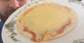 Aprenda como fazer mini pizzas no micro-ondas