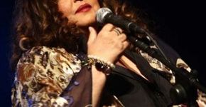 Maria Creuza interpreta afro-sambas de Baden Powell