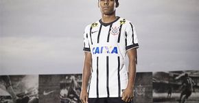 Parceira entre Corinthians e McDonald’s vira piada na internet