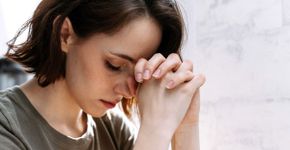 3 orações poderosas para enfrentar momentos difíceis