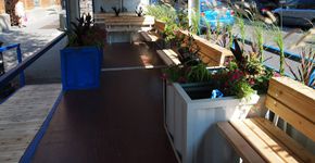 Canadenses usam parklets para dar vida nova às ruas