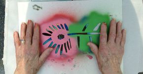 Projeto de arte urbana ensina graffiti a idosos portugueses